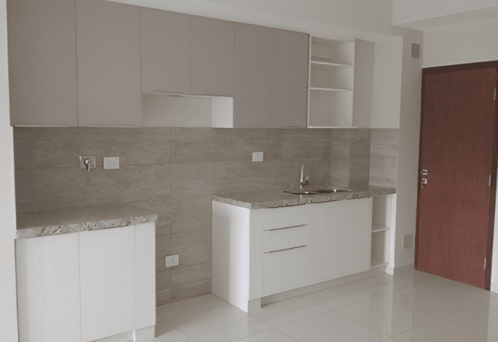 interior-moderno-casa-blanca-sala-estar-cocina 3 (1)